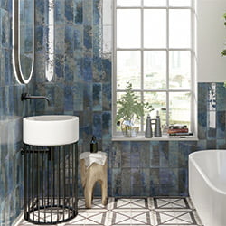 BELLAGIO-BLU-METALLICI-LANCIA-MAINZU.jpg