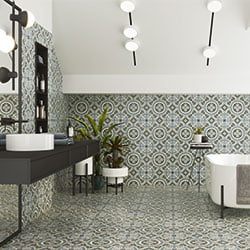 VIENA-THREE-CAPITALS-BANYO-MAINZU.jpg